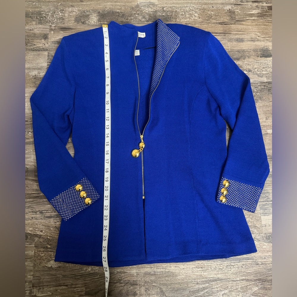 St. John Women’s Blue Knit Skirt Suit Embellished Jacket With Gold Accents Sz 12 - Picture 8 of 12